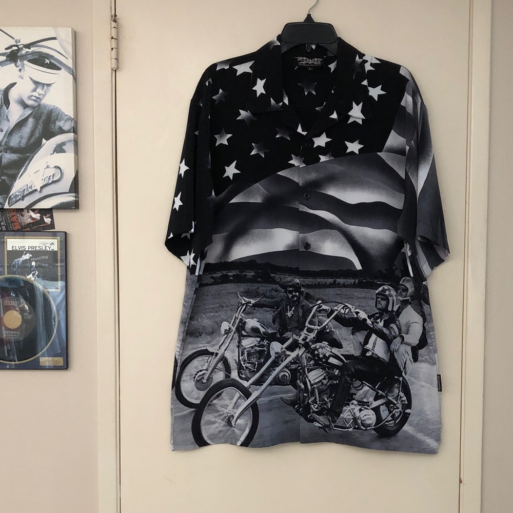 Dragonfly Graphic Short-Sleeve Button-Up Shirt with Stars & Motorcycle print! L